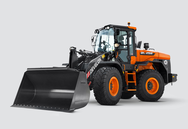 Shovel DL250-7 van Develon, met lasergedeelte voor